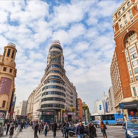 Apartments Plaza Callao มาดริด ภายนอก รูปภาพ