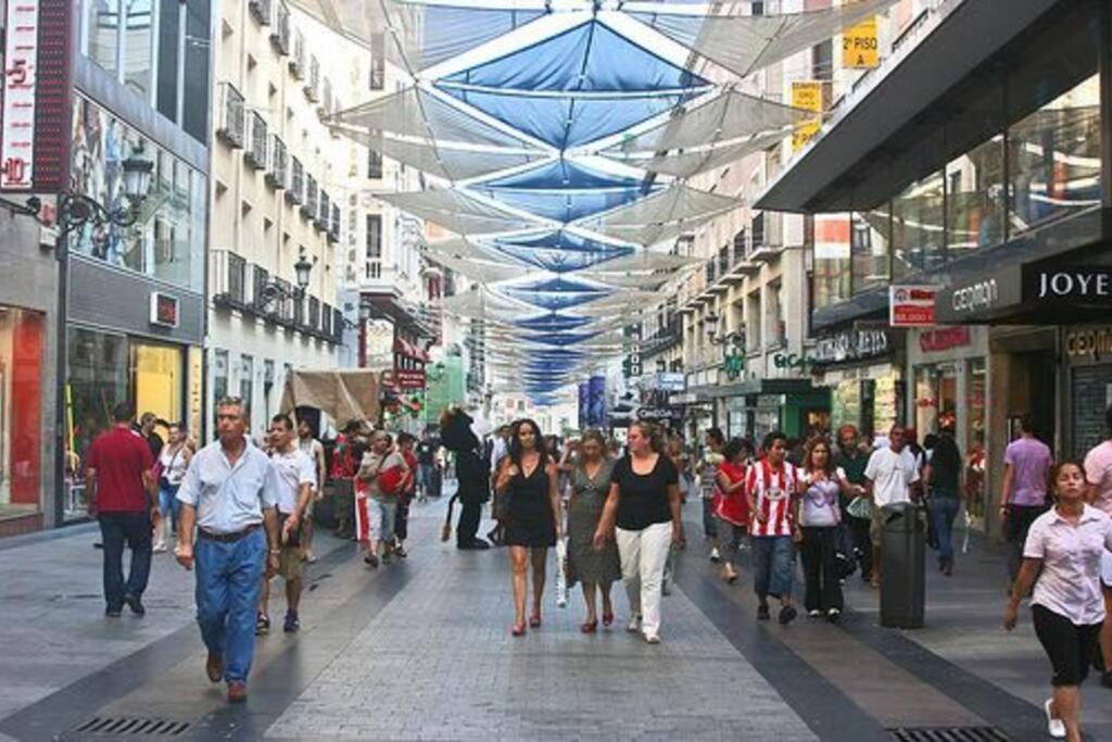 Apartments Plaza Callao มาดริด ภายนอก รูปภาพ