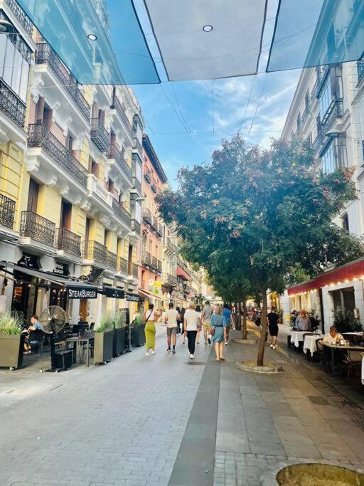 Apartments Plaza Callao มาดริด ภายนอก รูปภาพ